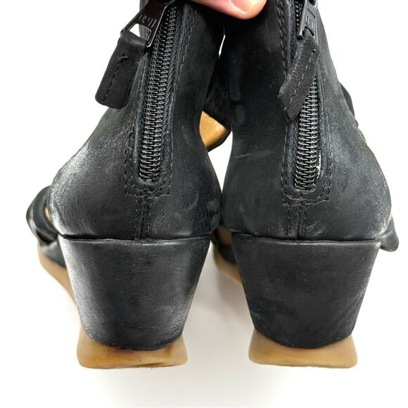 Miz Mooz Black Mika Wedge Sandal Nubuck Leather EU 40 - Picture 5 of 15